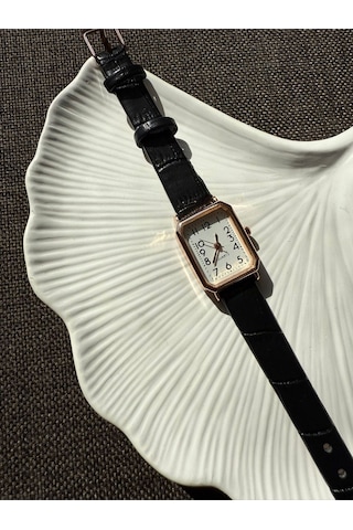 Retro Minimal Deri Kordon Vintage Kadın Kol Saati Dikdörtgen Kasa Gümüş
