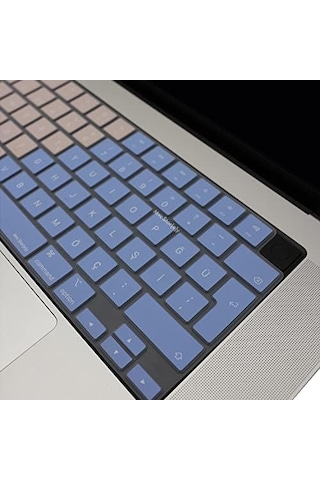 Macbook Türkçe Q Klavye Koruyucu Mavi Pembe M1-m5 Air 13.6 A2681 A3113 A3240 A3449 Pro 14 A2442 A3426 A3434 Pro 16 A2485 A3429 Neo 13 Ultra İnce Silikon Keyboard Cover Touch Id