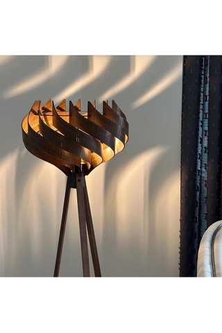 Ahşap Tripod Lambader, Modern Dekoratif Salon Lambası, Ceviz Renk 3 Ayaklı Ayaklı Lamba, Oturma Odası Yatak Odası Çok Renkli