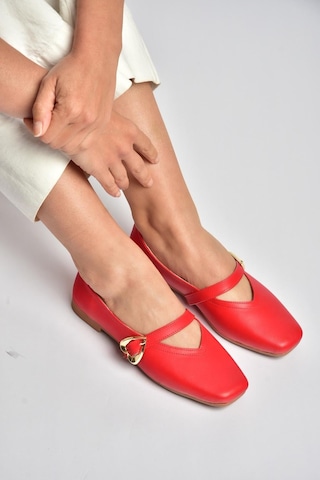 Fox Shoes Y726632609 Kırmızı Kalp Toka Detaylı Kadın Babet