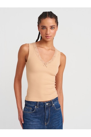 Dilvin 31778 Dantel Detaylı Top-bej Bej