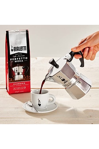 Moka Express: 3 Cups Ocak Üstü Espresso Pişirici - 130ml - Gümüş Renk - Alüminyum Gövde - Patentli Güvenlik Val