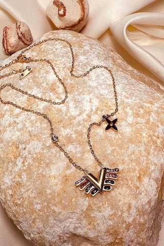 V Model Zirkon Taşlı Yoncalı Altın Gold Renk Paslanmaz Çelik Kolye Altın