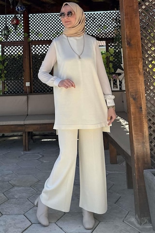 Rabia Şamlı Pantolonlu İç Takım Ekru Normal