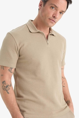 DeFacto Regular Fit Polo Yaka Kısa Kollu Dokulu Tişört E4027AX25SPBG769