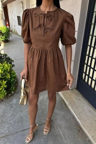 Defymoda Önü Fiyonk Bağlamalı Ve Balon Kollu Elbise 2893 Kahverengi