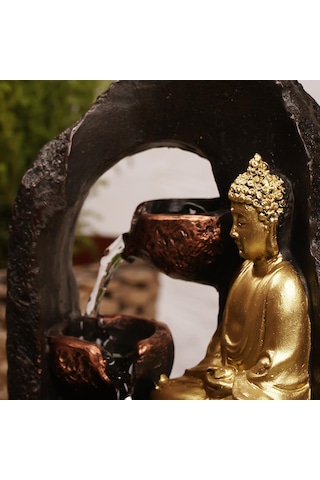 Zen Saraswati Temalı Su Şelalasi