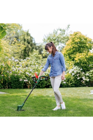 Easygrasscut 18v-230 Akülü Çim Biçme Makinesi 1 X Akü 2,0 Ah, 18 Volt Sistemi, Kesme Çapı 23 Cm, Kartonda