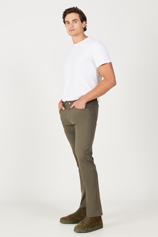 Wrangler Arizona Straight Fit Düz Kesim Normal Bel Düz Paça Esnek Haki Erkek Pantolon W211842801 Haki