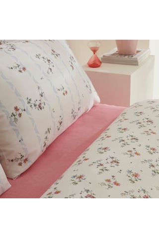 Sarah Anderson Visnu Çift Kişilik Pike Hediyeli Nevresim Takımı Beyaz