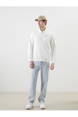 Lcwaıkıkı Classic Beyaz Dik Yaka Uzun Kollu Baskılı Erkek Sweatshirt