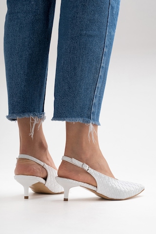 Alewomen Beyaz Hasır Sivri Burun Arka Açık 4 Cm Topuk Boyu Gormi Stiletto Kadın Ayakkabı Beyaz Hasır