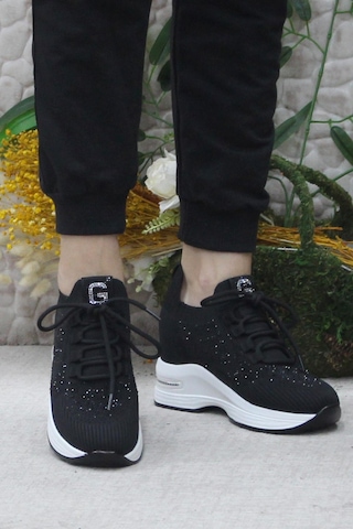 Fort Guja 24k304 Siyah Taş Detaylı Kalın Taban Sneaker Kadın Ayakkabı 001