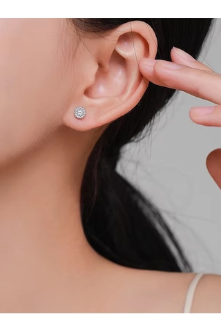 Brezza Lusso Jewelry Timeless Series Işıltılı Harika Tektaş Gümüş Kadın Küpe 5,5 Mm Gümüş