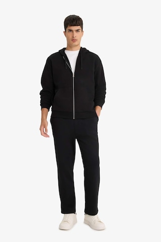 DeFacto Regular Fit Eşofman Altı İçi Polarlı Basic Düz Cepli Beli Bağcıklı Düz Paça D7836AX25SPBK81