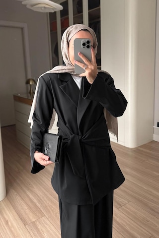 Ka Hijab Yandan Bağlamalı Ceket Takım - Siyah