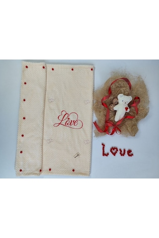 Tv Battaniyesi Love Nakışiı Kalpli Ponponlu Koltuk Şalı Battaniye Hediyelik Örtü Oyun Matı Ekru