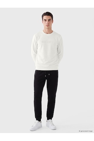 Lcwaıkıkı Classic Beyaz Bisiklet Yaka Kabartma Baskılı Erkek Sweatshirt