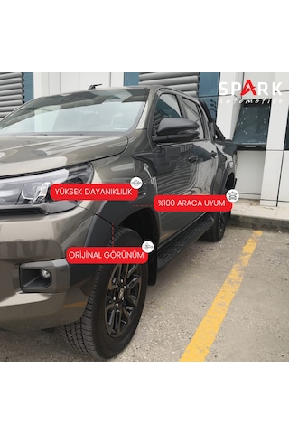 Toyota Hilux 2021- Yılı Ve Sonrası Uyumlu Yarasa Kapı Kaplama 4 Parça