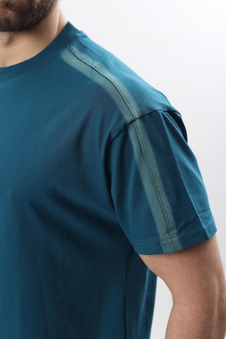Madmext Petrol Mavisi Bisiklet Yaka Baskılı Erkek T-shirt E7110 Petrol Mavisi