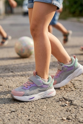 In Step Pixel Fun Kız Çocuk Spor Ayakkabı - Gri Pembe Detaylı, Cırt Cırtlı Gri - Pembe