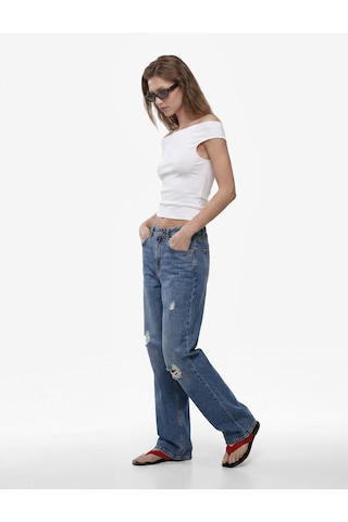 Koton Pamuklu Ribanalı Slim Fit Omzu Açık Madonna Yaka Tişört Beyaz 6sak50503ek