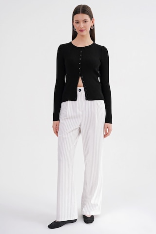 6931 Kadın Düğmeli Fitilli Triko Hırka Siyah Siyah