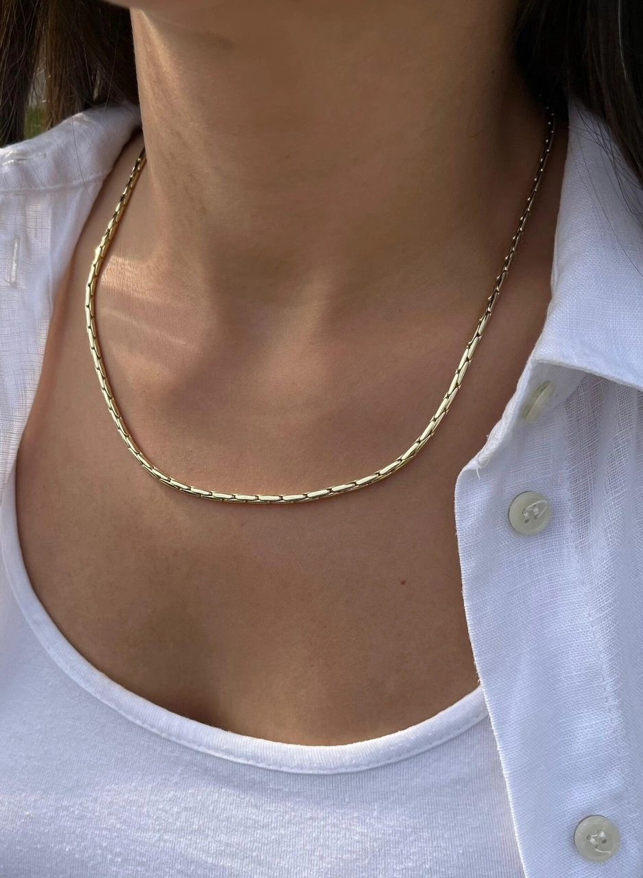 Altın Renk Geçmeli Kolye Çok Renkli