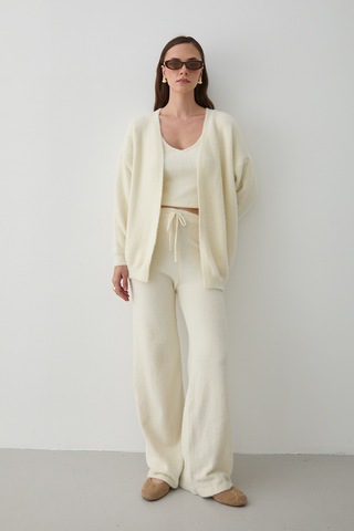 Ekru Yumoş Üçlü Takım Ekru