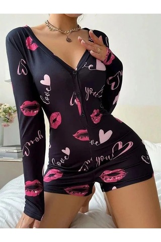 Go İthalat Kadın Şık Tasarım Pamuklu Kırmızı Öpücük Ve Desenli Düğmeli Uzun Kol Tulum Pijama Siyah