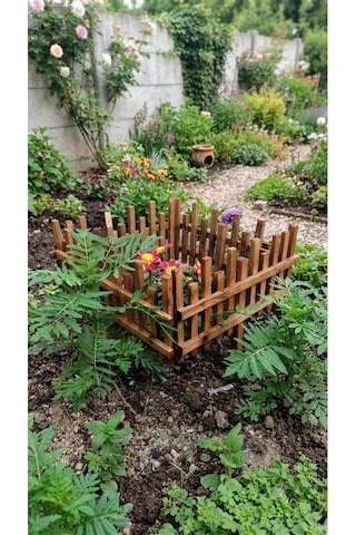 Dekoratif Doğal Ahşap Bahçe Çiti Kazıklı 20x50cm Kahverengi Emprenye