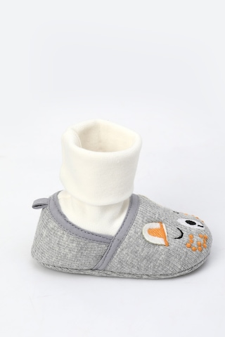 Baby Shez Bebek Ayakkabısı Yumuşak Kaymaz Taban Rahat Çoraplı Patik Gri