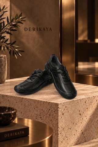 Derikaya Urban Erkek Siyah Delikli Yan Panel Detaylı Bağcıklı Sneaker