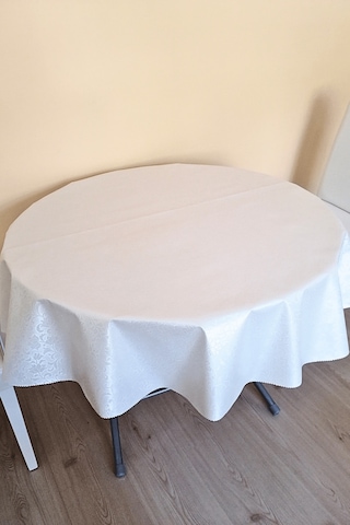Altı Astarlı Yuvarlak Muşamba Masa Örtüsü -140 Cm Çap-elg17