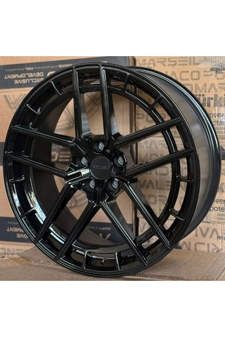 5 112 20 8.5 Et35 Ch66.6 Gloss Black Arceo Vienna