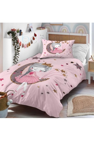 Balerin Prenses Peri Ayda Oturan Kız Desenli Tek Kişilik Bebek Çocuk Nevresim Takımı Balerin Prenses Peri Ayda Oturan Kız Desenli Tek Kişilik Bebek Çocuk Nevresim Takımı