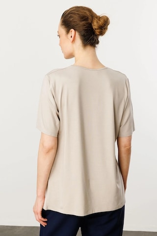 Desen Triko Sıfır Yaka Taş Baskılı Penye Kadın T-shirt 25769 Bej