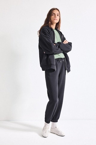 Defacto Relax Fit Kapüşonlu Fermuarlı Cepli Basic Sweatshirt Hırka D8717ax26wnbk81 Siyah-bk81