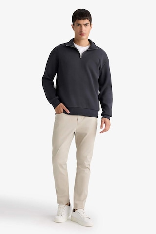 DeFacto Comfort Regular Fit Rahat Kalıp Fermuarlı Dik Yaka Basic Düz Sweatshirt X7405AZ25SPAR214
