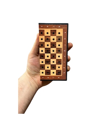 Gifthome Pocket Serisi Küçük Boy Black Ceviz Desenli Kutulu Klasik Satranç Takımı 13,5 X 13,5 Cm.
