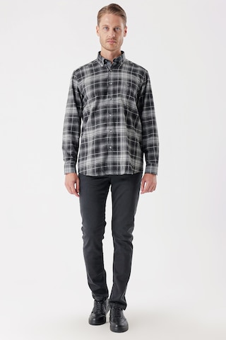 Siyah Uzun Kollu Ekoseli Gabardin Sert Yaka Cepli Garnili Casual Comfort Fit Gömlek 1004235112-siyah Siyah