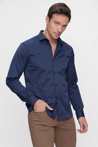 Morven Lacivert Slim Fit Düz Sert Yaka Kolay Ütülenebilen Kutulu Uzun Kollu Erkek Gömlek Lacivert