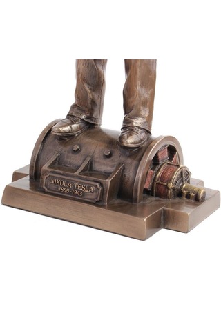 Veronese Nikola Tesla Figürü 31cm