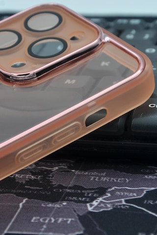 Apple Uyumlu iPhone 14 Pro Max Uyumlu Pembe Kenarlı Renkli Yarı Şeffaf Kapak Kılıf Kamera Lens Korumalı Pembe -