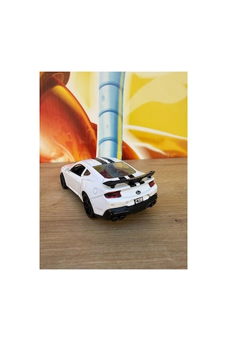 Ford Mustang Diecast Model Araba Sesli Işıklı Açılan Kapılar Ford Mustang Shelby Beyaz - Siyah