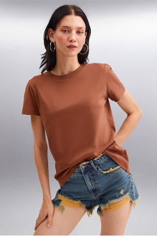 Grımelange Samantha Kadın %100 Organik Pamuklu Comfort Fit Arkası Uzun Basic Örme Kahverengi T-shirt