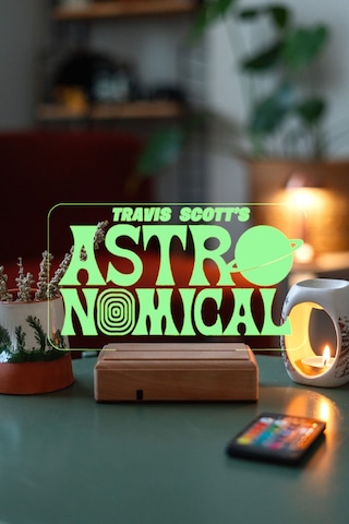 Travis Scott Astro World 16 Renk Kumandalı 3d Gece Lambası