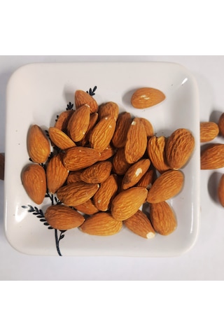 Yeni Harmancı Çiğ Badem İçi Sağlıklı Atıştırmalık Yerli Üretim Yeni Mahsul Günlük Paketleme 250 G