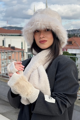 Mollycrush Peluş Bucket Kalpak Atkı Eldiven 3'lü Set Kadın Kışlık Suni Kürk Bej 3'lü Takım Bej
