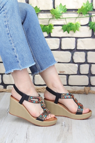 Vojo Heel Taş Detaylı 8 Cm Dolgu Topuklu Kadın Sandalet 267800001859 01 Siyah Siyah